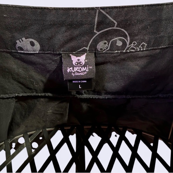 Sanrio Black Skater Skirt with Character Graphics - Picture 2 of 3